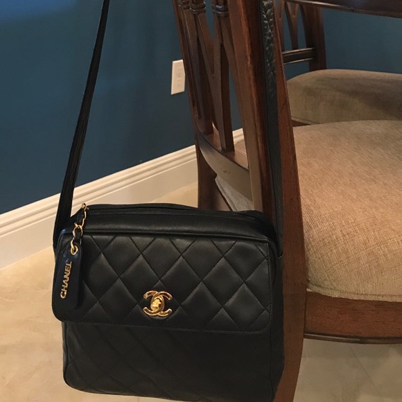 CHANEL Handbags - CHANEL Quilted Black Lambskin Leather Shoulder Bag